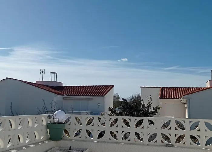 Charmant 2 Pieces Avec Terrasse En Bord De Mer