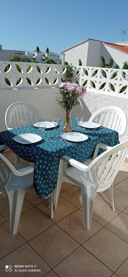 2 Pieces Avec Terrasse En Bord De Leucate